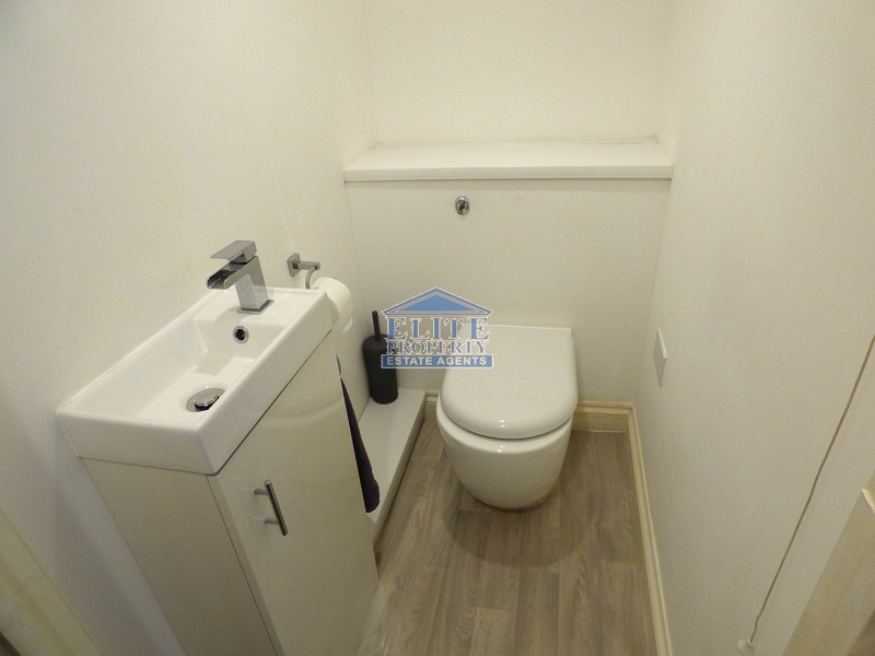 1st Floor w.c.
