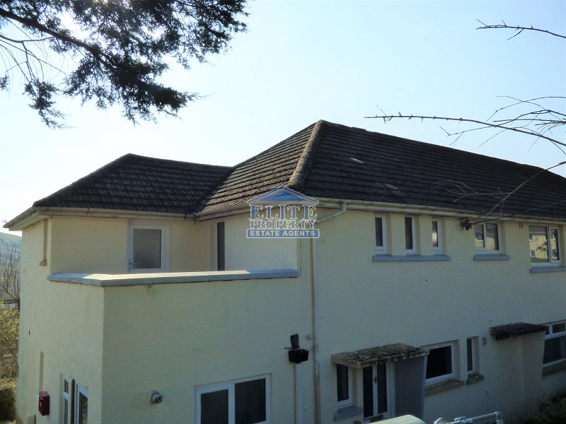 Glynllan, Blackmill, Bridgend. CF35 6EF