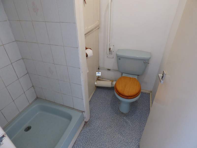 En-suite shower room